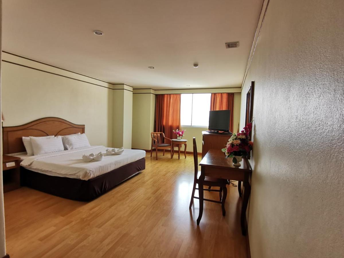 Hotel Morakot Twin Chumphon Exteriér fotografie