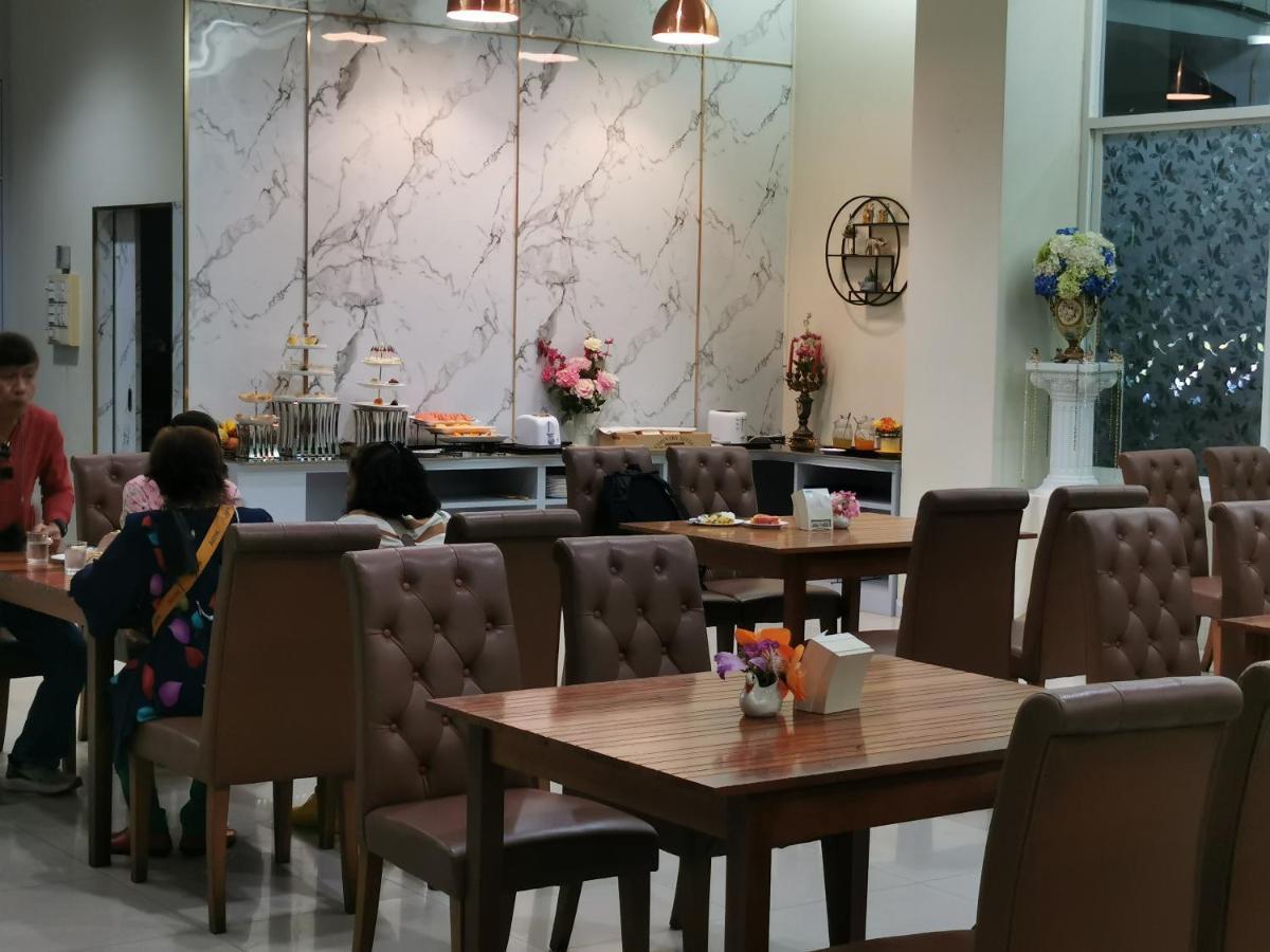 Hotel Morakot Twin Chumphon Exteriér fotografie